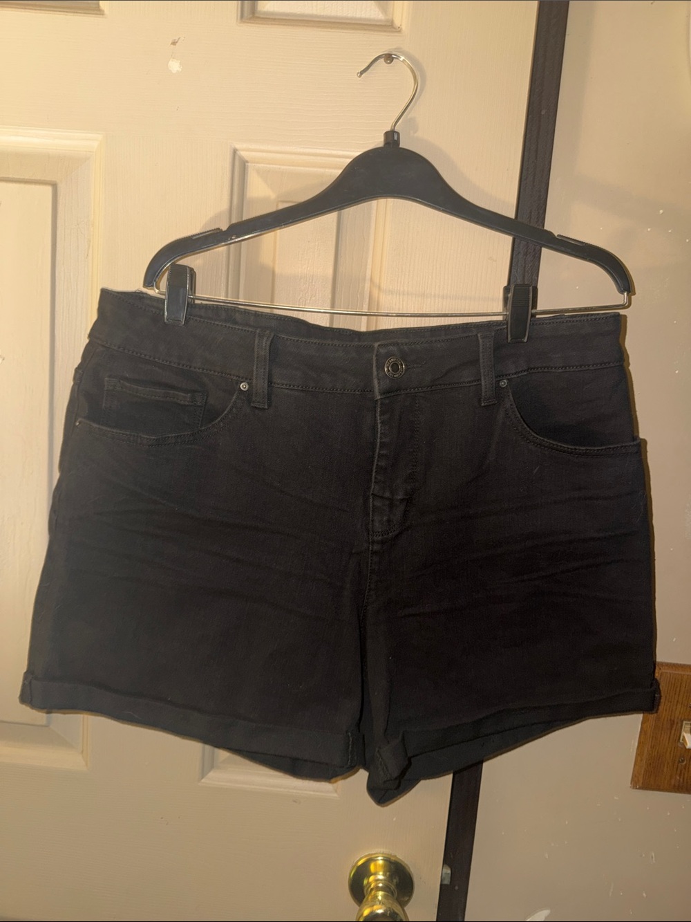Time and Tru Black Denim Rolled-Hem Women's Shorts